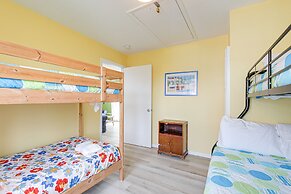 Steps to Beach: Galveston Vacation Rental!