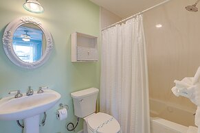 Steps to Beach: Galveston Vacation Rental!