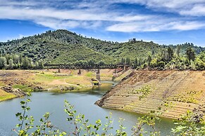 Charming Shasta Lake Retreat: Boat, Hike & Fish!