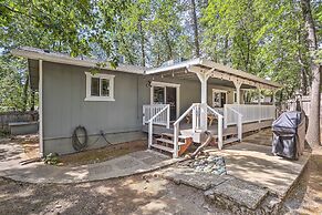 Charming Shasta Lake Retreat: Boat, Hike & Fish!