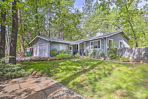 Charming Shasta Lake Retreat: Boat, Hike & Fish!