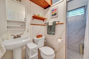 Keaau Apartment on Beautiful Acre w/ Pool & Deck!