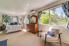 Keaau Apartment on Beautiful Acre w/ Pool & Deck!