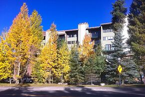 Ski-in Penthouse in Breckenridge w/ Pool Access!