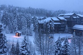 Ski-in Penthouse in Breckenridge w/ Pool Access!