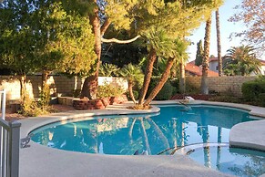 Las Vegas House w/ Pool & Hot Tub - 1 Mi to Strip!