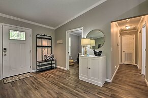 Serene Live Oak Home w/ Fire Pit by River + Sosmp!