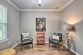 Serene Live Oak Home w/ Fire Pit by River + Sosmp!