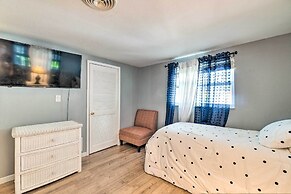 Peaceful Venice Villa w/ Patio - 2 Miles to Beach!