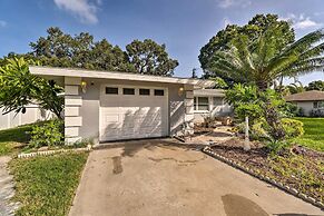 Peaceful Venice Villa w/ Patio - 2 Miles to Beach!