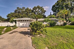 Peaceful Venice Villa w/ Patio - 2 Miles to Beach!