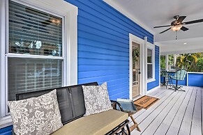Bright Bradenton Retreat: 1 Mi to Downtown!