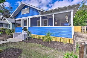 Bright Bradenton Retreat: 1 Mi to Downtown!