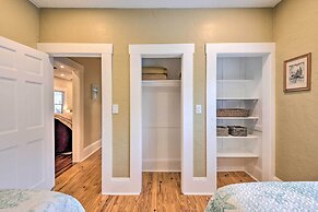 Bright Bradenton Retreat: 1 Mi to Downtown!