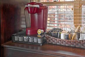 3 Mi to National Park: Cozy Studio in Grand Lake