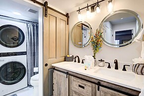 Walk to Ski Resort: Breckenridge Condo w/ Hot Tub!