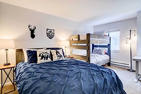 Walk to Ski Resort: Breckenridge Condo w/ Hot Tub!