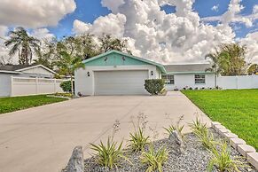 'the Flamingo House' Apollo Beach Gem w/ Pool