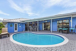 Canal-front Oasis w/ Dock & Kayaks in Cape Coral!