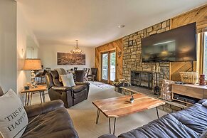 Walk to Ski Lift: Breckenridge Retreat w/ 2 Decks!