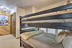 Walk to Ski Lift: Breckenridge Retreat w/ 2 Decks!