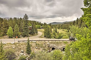 Walk to Ski Lift: Breckenridge Retreat w/ 2 Decks!