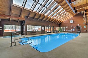 Walkable Frisco Condo: Mtn Views & Shared Hot Tub!