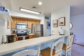 Walkable Frisco Condo: Mtn Views & Shared Hot Tub!