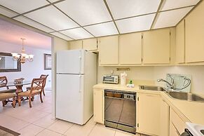 Beachfront Marco Island Condo w/ Pool Access!