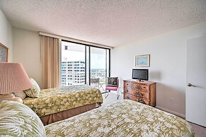 Beachfront Marco Island Condo w/ Pool Access!