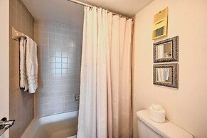 Beachfront Marco Island Condo w/ Pool Access!