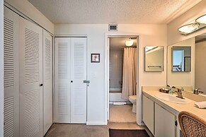 Beachfront Marco Island Condo w/ Pool Access!