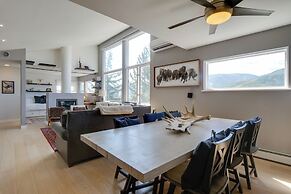 Tranquil Avon Vacation Unit w/ Luscious Views