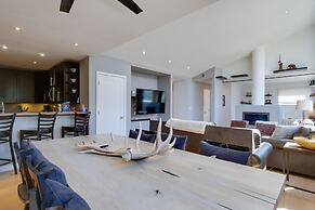 Tranquil Avon Vacation Unit w/ Luscious Views