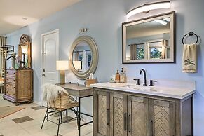 Studio w/ Pool & Gas Grill < 1 Mi to River