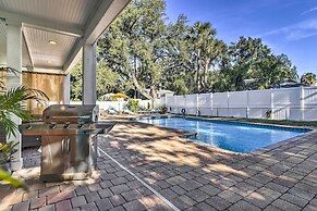 Studio w/ Pool & Gas Grill < 1 Mi to River