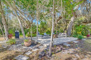 'laurel on the Lakes' Floral City Escape w/ Canoe!