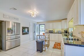 'laurel on the Lakes' Floral City Escape w/ Canoe!