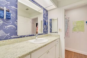 Riverfront Homosassa Retreat w/ Kayak & Boat Dock!