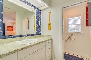 Riverfront Homosassa Retreat w/ Kayak & Boat Dock!