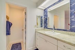 Riverfront Homosassa Retreat w/ Kayak & Boat Dock!