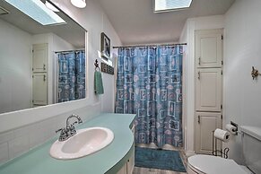 Boat Dock & Porch: Riverfront Retreat in Homosassa