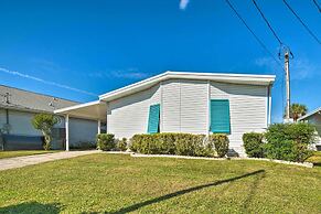 Boat Dock & Porch: Riverfront Retreat in Homosassa