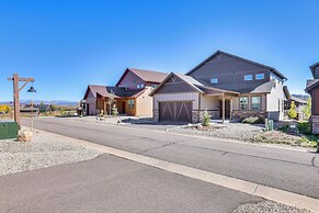 Furnished Deck & Hot Tub: Chic Granby Home!