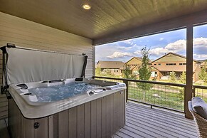 Furnished Deck & Hot Tub: Chic Granby Home!