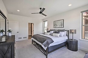 Furnished Deck & Hot Tub: Chic Granby Home!