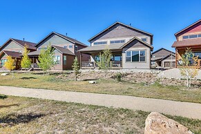 Furnished Deck & Hot Tub: Chic Granby Home!