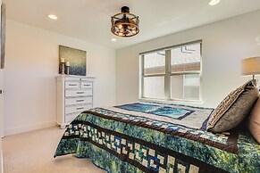 Furnished Deck & Hot Tub: Chic Granby Home!