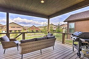 Furnished Deck & Hot Tub: Chic Granby Home!