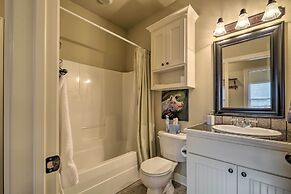Fayetteville Apt by Univ of Arkansas Campus!
